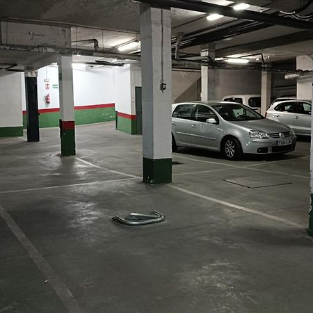 Sherryflat Caballeros - Parking Jerez de la Frontera Exterior foto