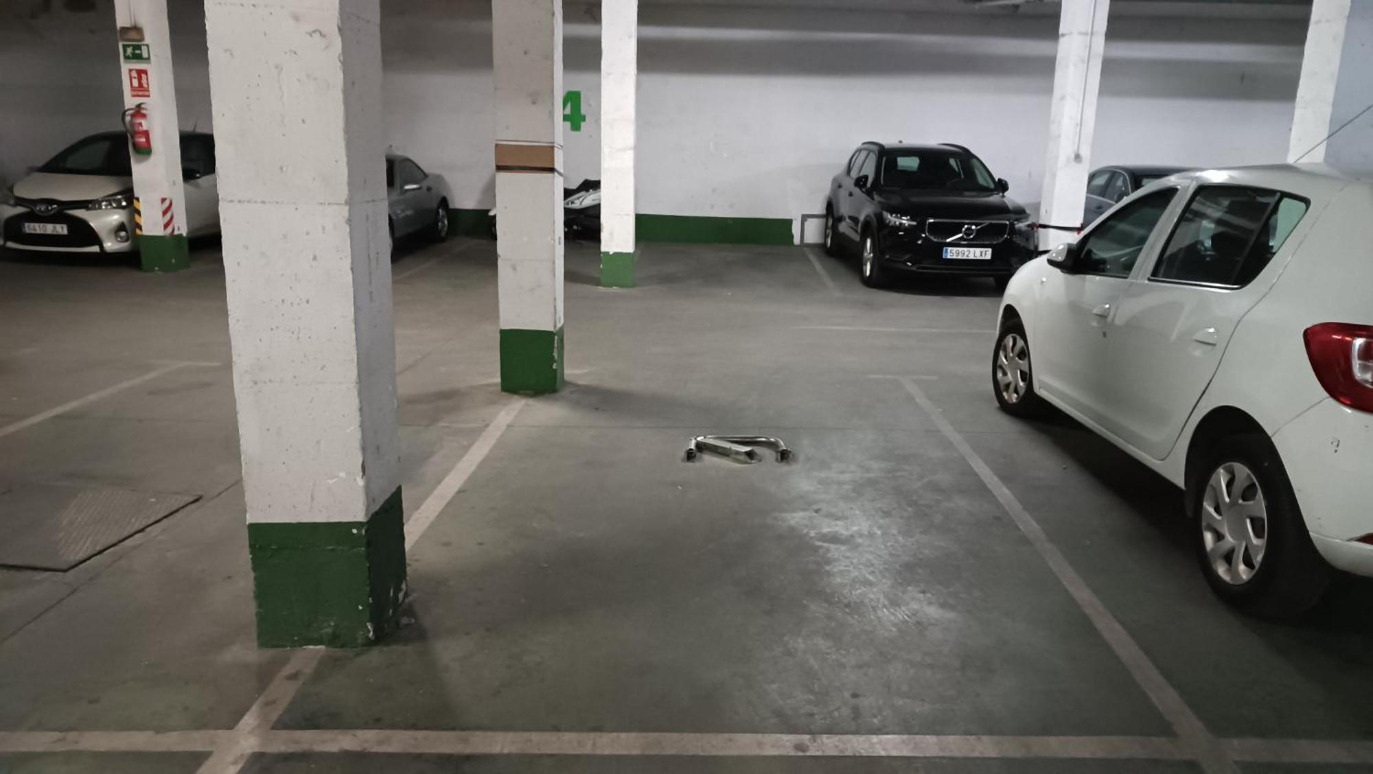 Sherryflat Caballeros - Parking Jerez de la Frontera Exterior foto
